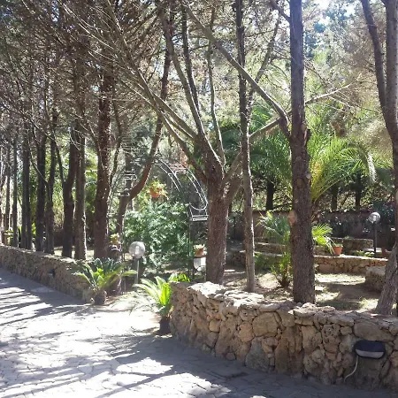 Pedras Bed & Breakfast *